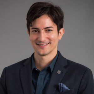headshot of Leonardo Rivera-Rivera